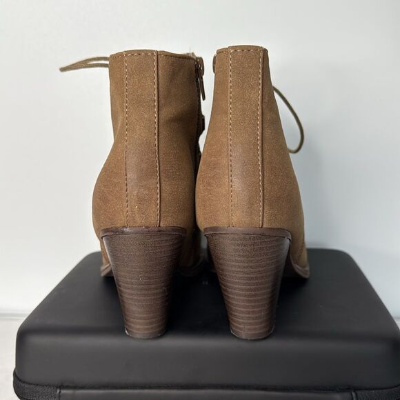 Pierre Dumas Tan Lace-Up Ankle Booties Size 8 - Picture 4 of 6